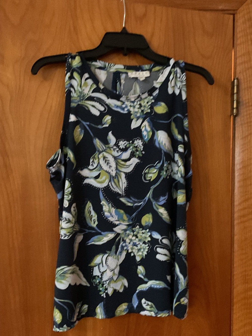 Chaus New York size large dressy tank top